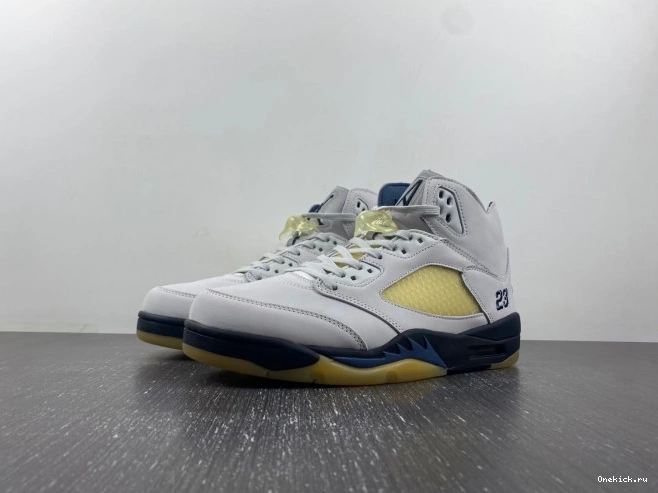 One Kick Jordan Maniere Ma FZ5758-004 x WMNS Air A 5 0815